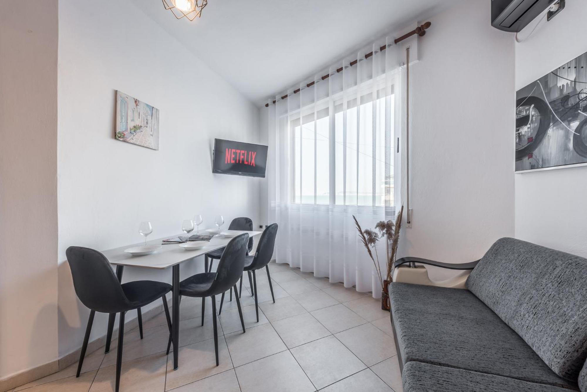Apartment Coastal Comfort By Premium Selection